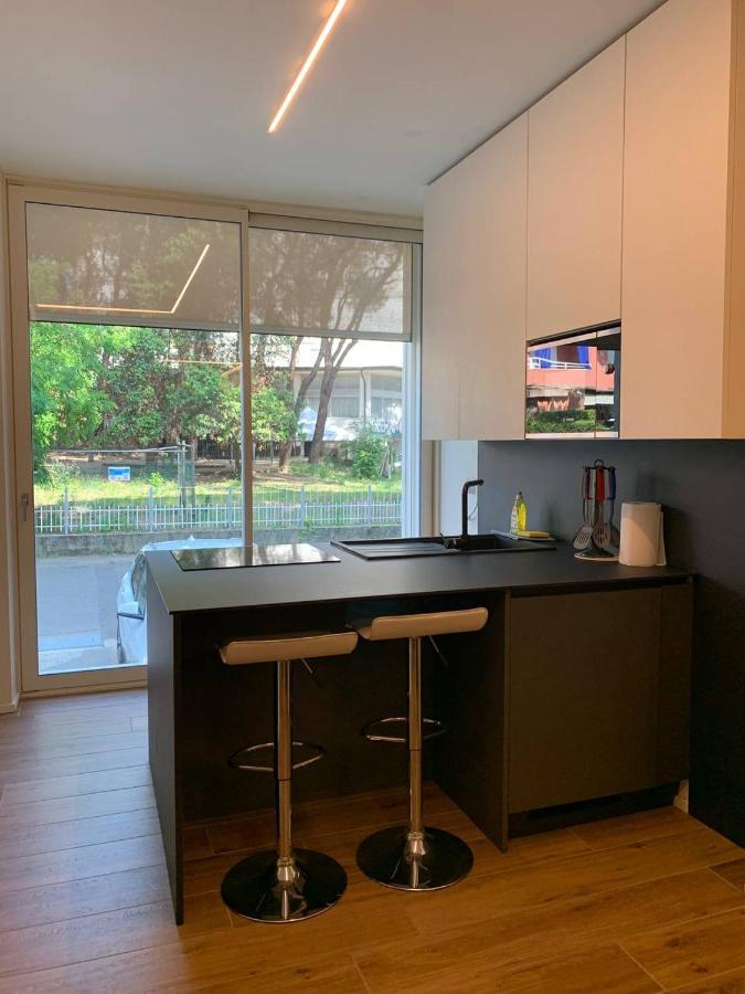 Riviera Apartments Near The Beach + Parking ロゾリーナ・マーレ エクステリア 写真